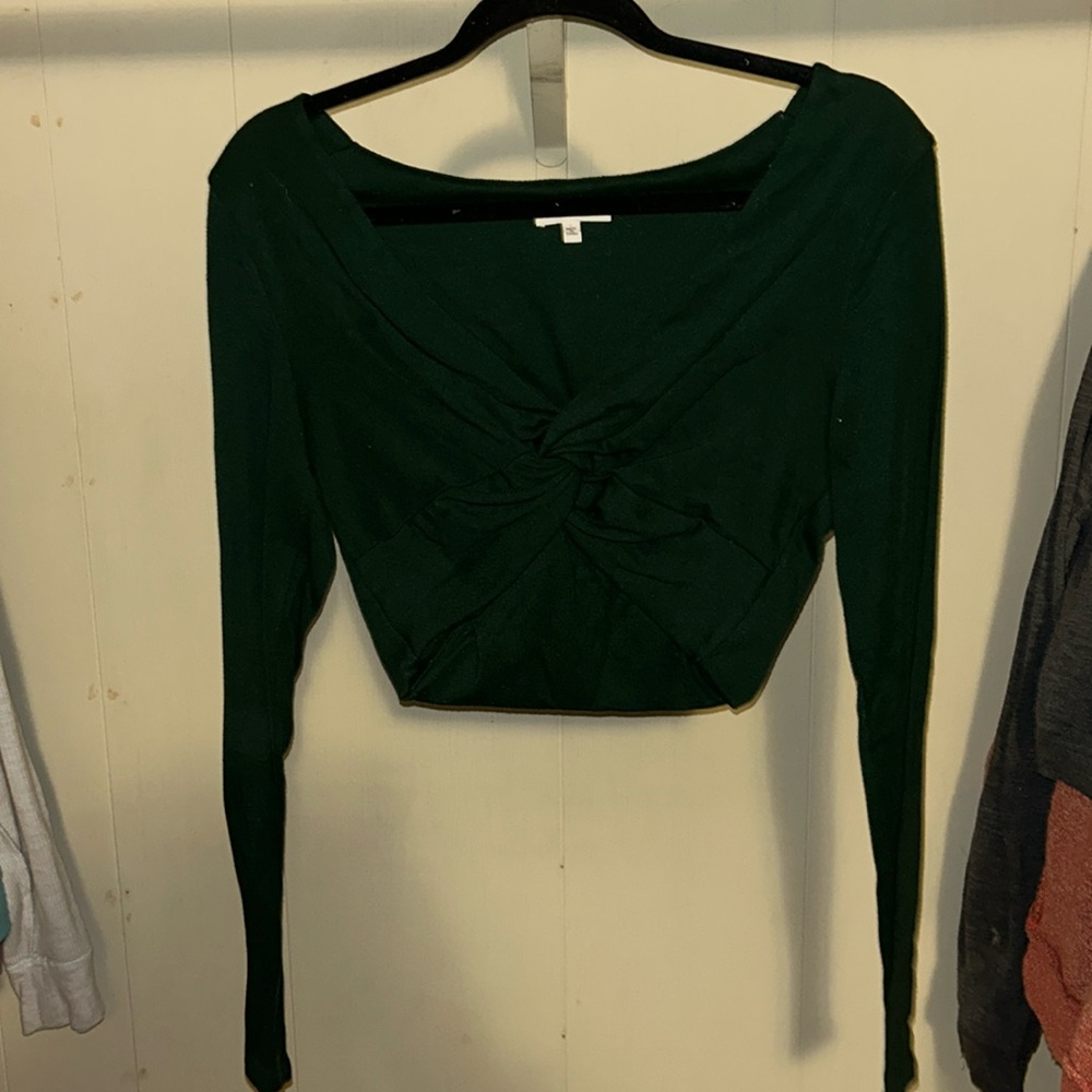 Better Be, size large. Crop top long sleeve. Dark green